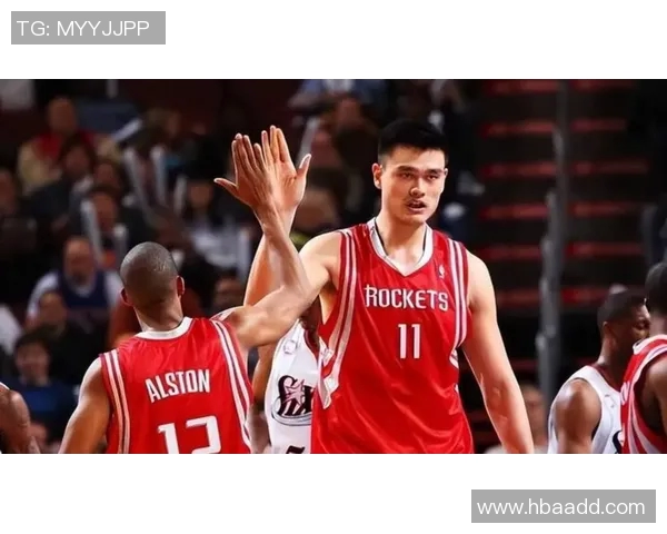 姚明亲临辽宁篮球赛现场与球迷互动引发热烈反响 姚明亲临辽宁篮球赛现场与球迷互动引发热烈反响