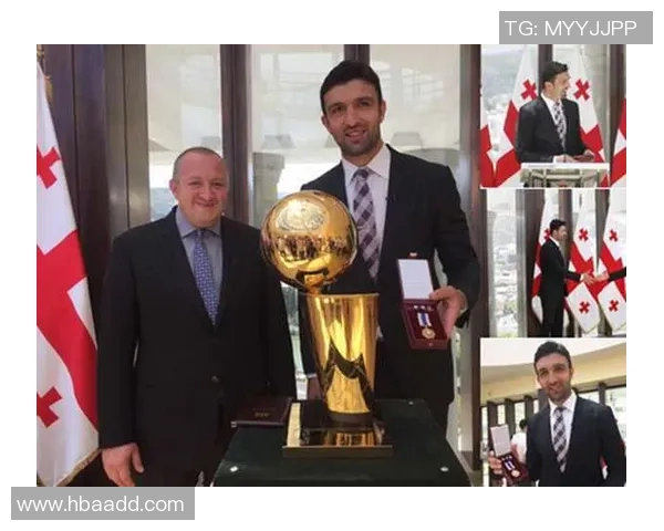 扎扎与姚明的巅峰对决:篮球场上的传奇较量与友谊的碰撞 扎扎与姚明的巅峰对决:篮球场上的传奇较量与友谊的碰撞