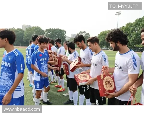 足球明星共庆中秋佳节球场与月圆的浪漫交融 足球明星共庆中秋佳节球场与月圆的浪漫交融